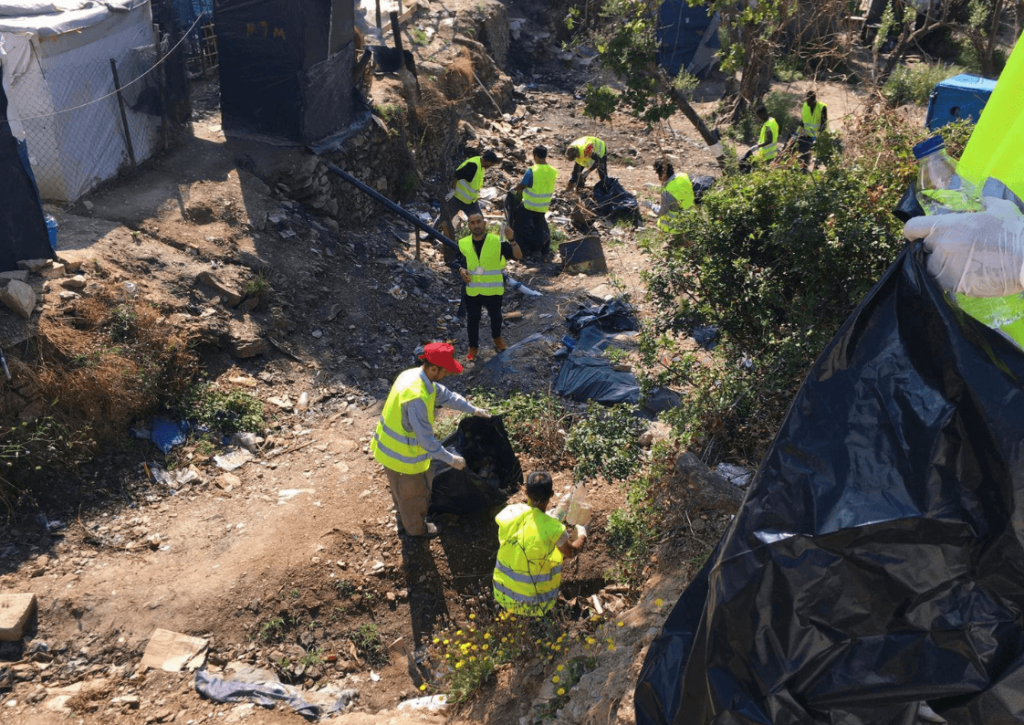 Nettoyage de l'ancien camp / jungle de Samos en Grèce